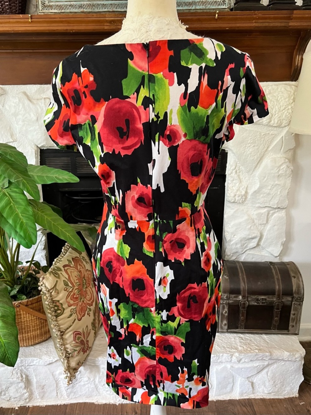 Donna Ricco Floral Print Black, Orange & Red Short Sleeve Dress Size 10 - Picture 2 of 12